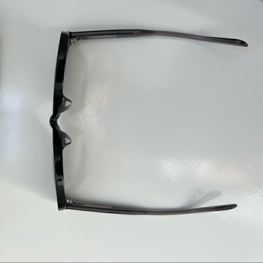 NWOTâBottegaâVenetta Sunglassesâunisex.âGrey/smoke.â100%âauthenticâdesigner. - Picture 2 of 16